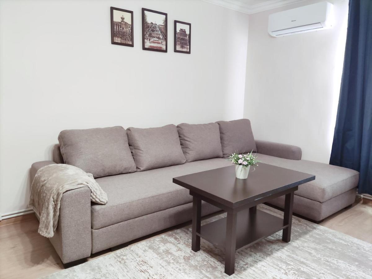 Renovated 1 Bedroom With King Size Bed In Kentron เยเรวาน ภายนอก รูปภาพ