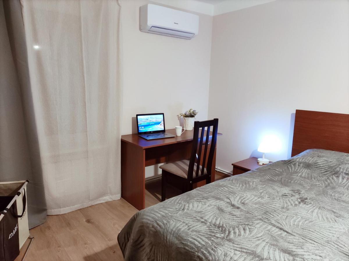 Renovated 1 Bedroom With King Size Bed In Kentron เยเรวาน ภายนอก รูปภาพ